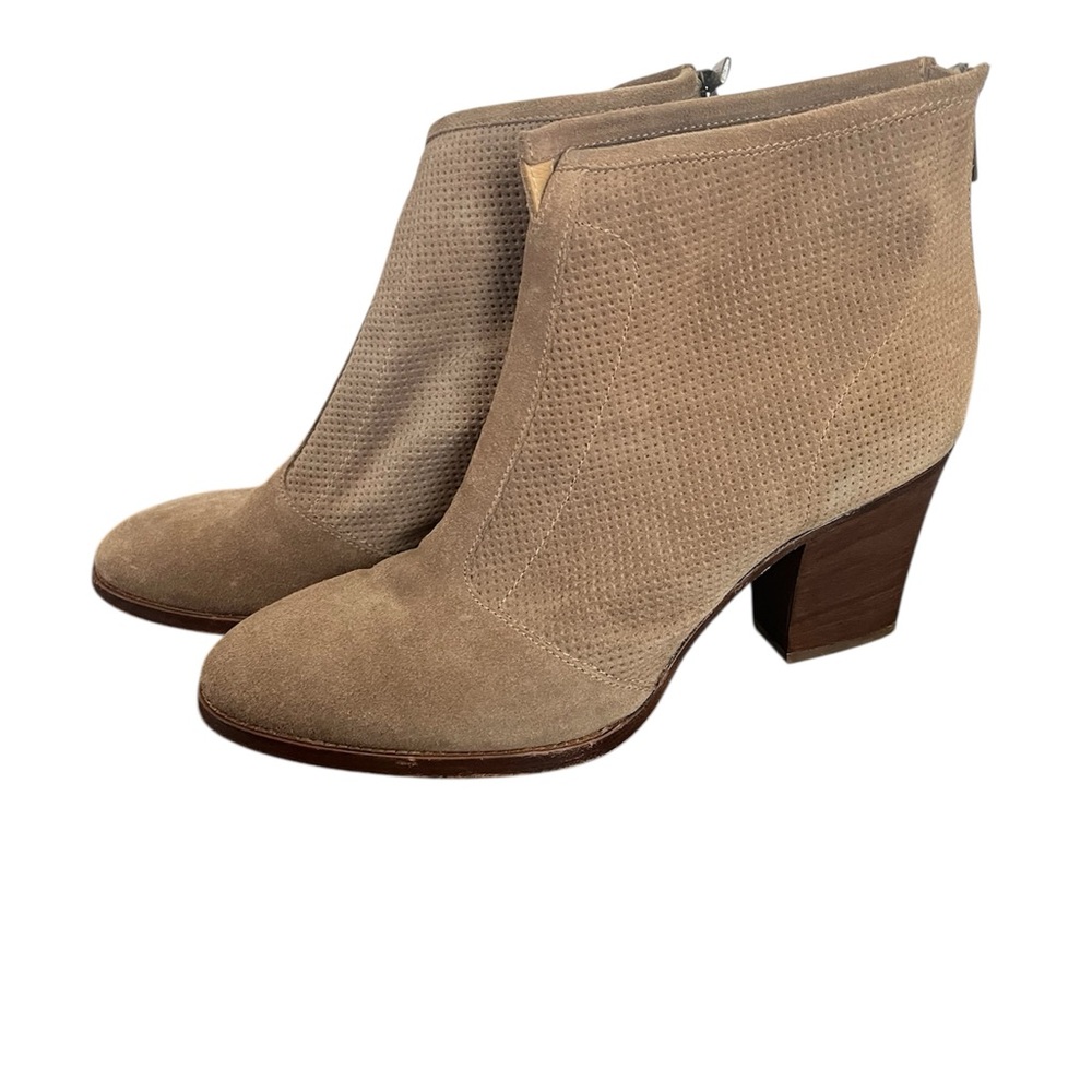 Aquatalia Faris Beige Ankle Booties Size 10.5